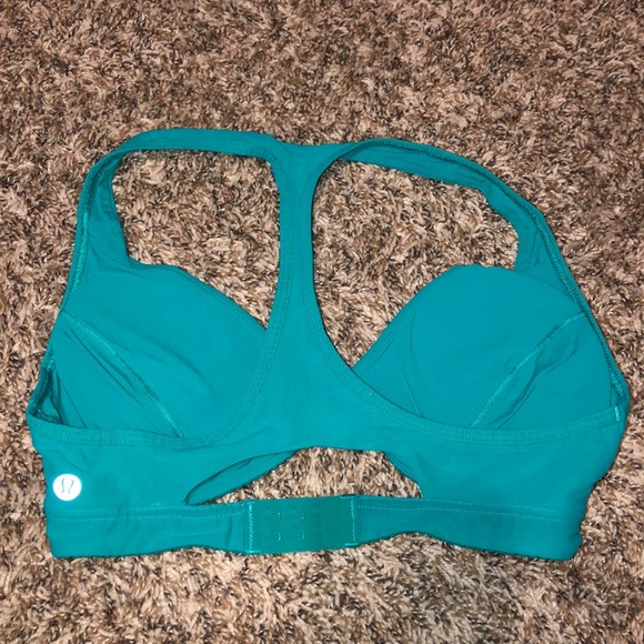 Lulu sports bra - Picture 2 of 2